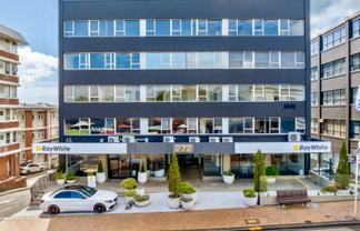 Prominent full-floor Parnell office