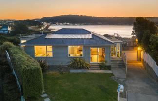 9 Ayr Place, Papakowhai