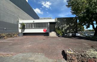 Central Standalone Character