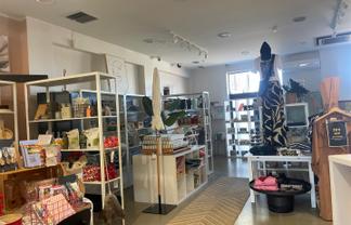 Retail with Unmissable Presence