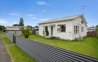 255 Lytton Road, Elgin