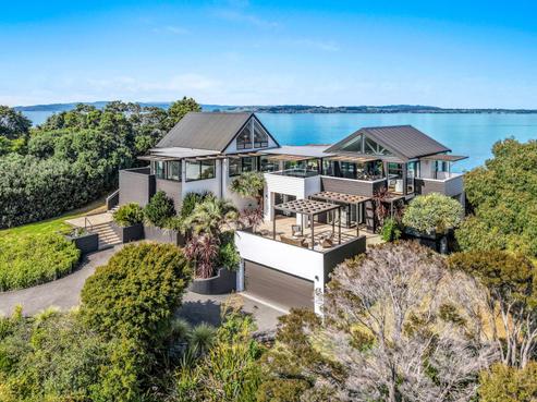 66 Kennedy Point Road, Surfdale