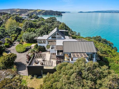 66 Kennedy Point Road, Surfdale