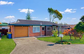 52 Bodi Place, Te Atatu South