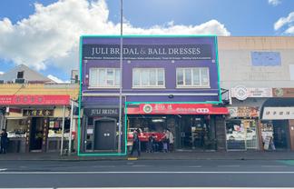 Prime Restaurant and Hospitality Opportunity In Newmarket