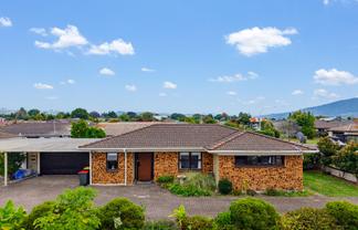 32a Holland Street, Glenholme