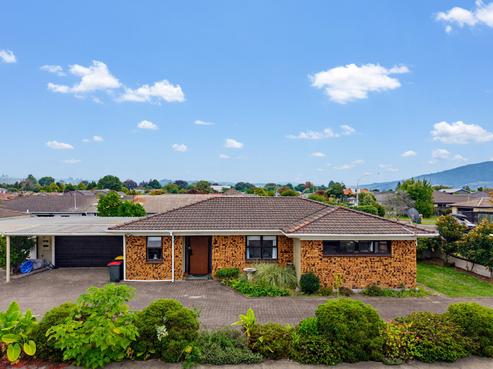 32A Holland Street, Glenholme