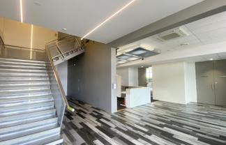 Premium office with indoor-outdoor flow