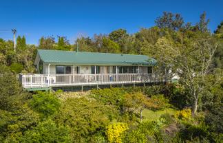 74 Kaimata Road, Bay View