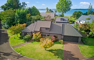 38 Gemini Place, Kawaha Point
