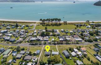 32 Captain Cook Road, Cooks Beach