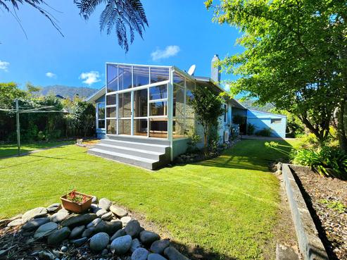 79 Hall Street, Cobden