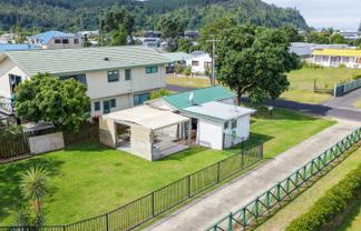 211a The Square, Whangamata