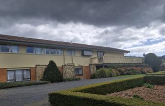 816 North Road, Clevedon