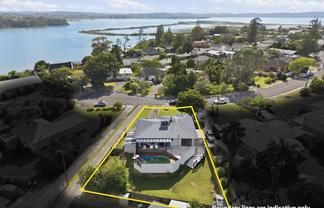 18 Murray Road, Te Atatu Peninsula