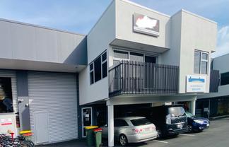 Well-Located Henderson Commercial Unit
