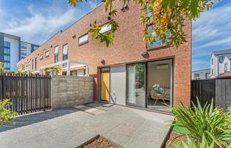 16 Uku Lane, Hobsonville