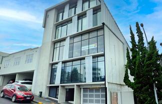 CHARACTER NEWMARKET OFFICE
