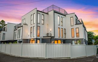 90A Kings Road, Panmure