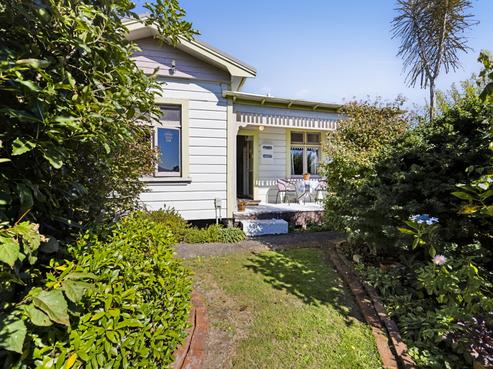 77 Swansea Road, Stratford