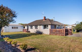 11 Hendon Place, West End