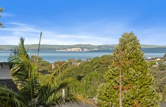 13 Centennial Place, Campbells Bay