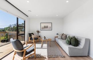 1 Tauhinu Road, Greenhithe