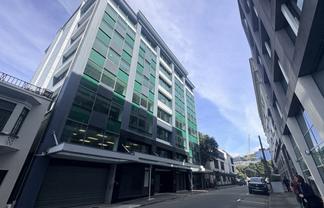 Large, efficient floor plate