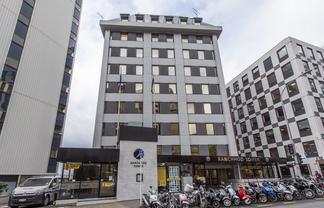 Level 9 office floor on The Terrace