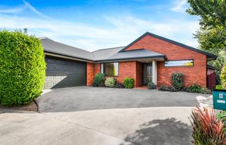 8 Thornaby Close, BURNSIDE