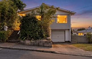6 Link Road, Newlands