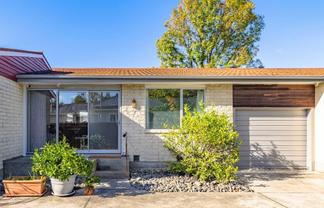 2/104 Picton Avenue, RICCARTON