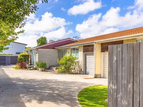 2/104 Picton Avenue, Riccarton