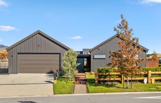 17 Armidale Crescent, Wanaka