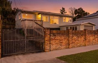 13 Awaroa Road, Helensville