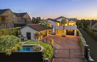 41 Bay Road, Saint Heliers