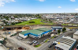 Large Format Frankton Warehouse