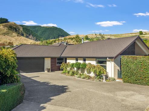 12 Sanctuary Drive, Stoke