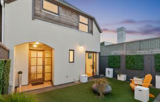 2D Hatton Street, Karori