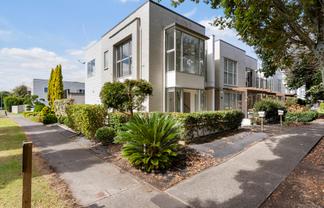 77 Popokatea Drive, Takanini