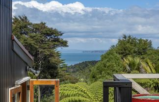 36 Tainui Road, Titirangi