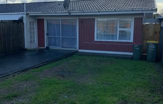 2/10 Ron Keat Drive, Papakura