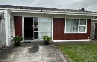 2/10 Ron Keat Drive, Papakura
