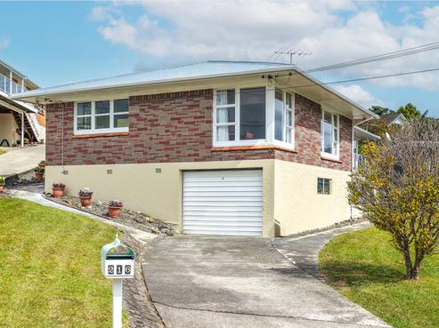 216 Tony Avenue, Thames