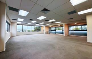 Takapuna Top Floor Office | 200 m2