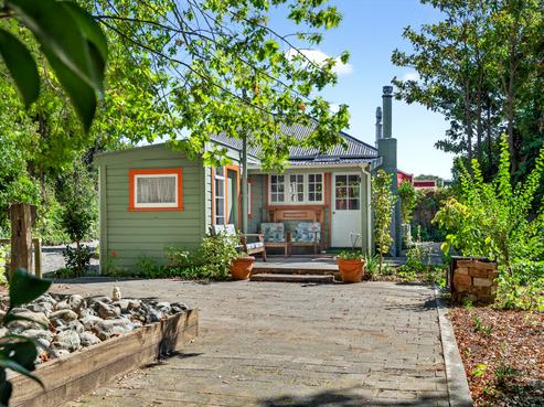 131 Main Street, Greytown