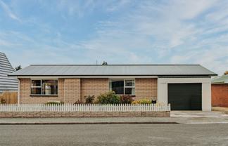 12 Cowper Street, Milton