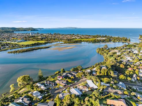 28 Maori Hut Road, Red Beach