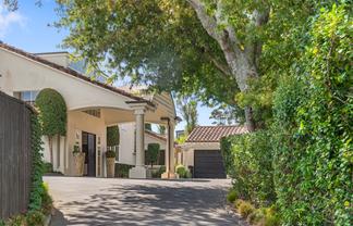 30 Dingle Road, St Heliers