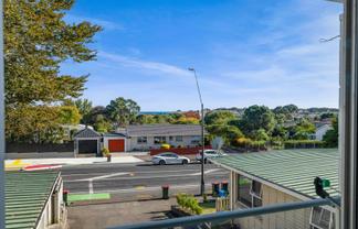 2/341 Devon Street West, New Plymouth